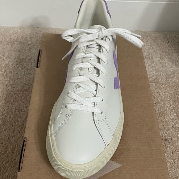 ESPLAR LEATHER WHITE
LAVANDE - Picture 3 of 13